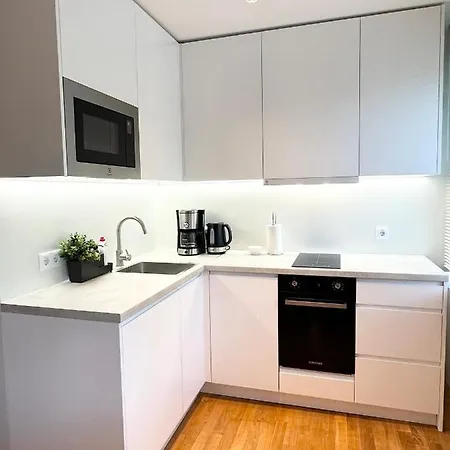 Lovely Beachfront In Apartman